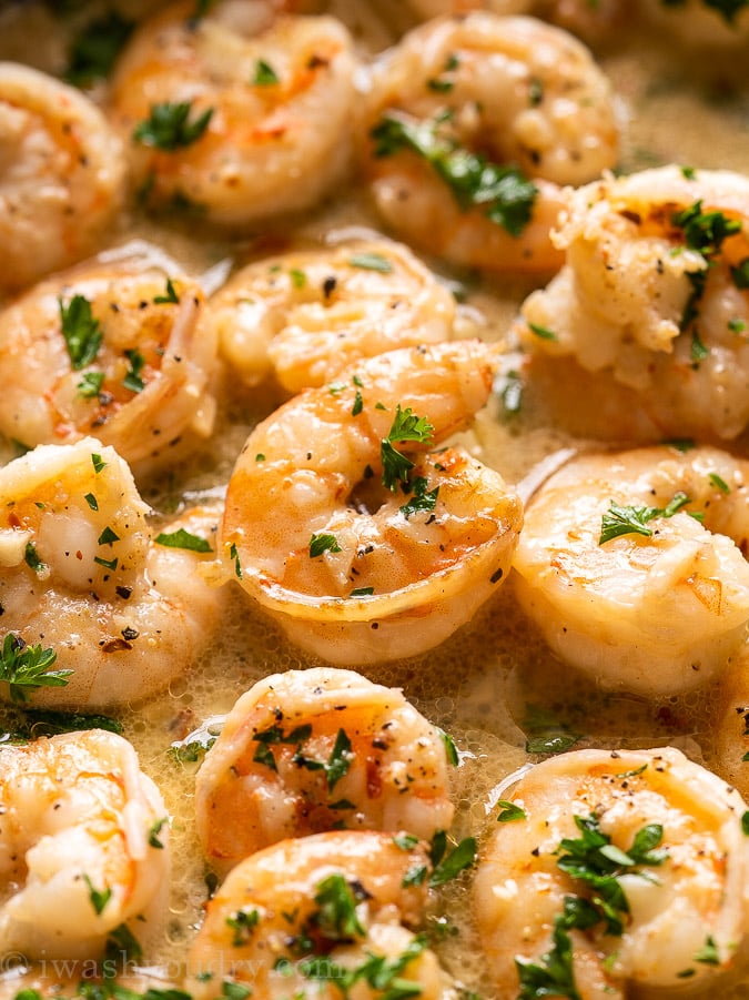 Buttery Shrimp Scampi with parsley on top