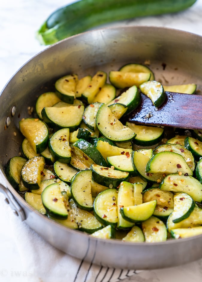 6 Simple Ways to Cut Your Zucchini