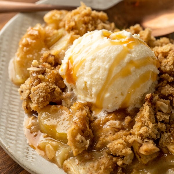 Easy Apple Crisp Recipe - I Wash You Dry