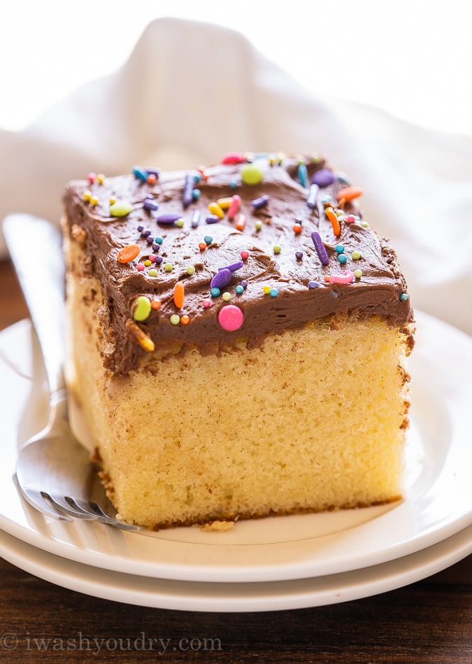 https://iwashyoudry.com/wp-content/uploads/2021/03/Vanilla-Cake-Recipe-4.jpg