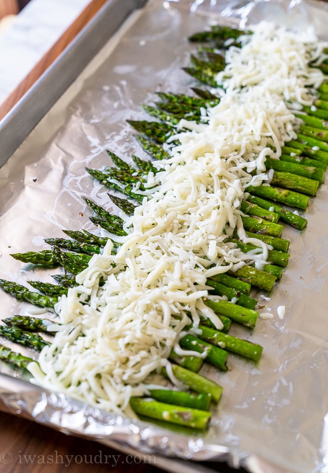 mozzarella cheese with asparagus