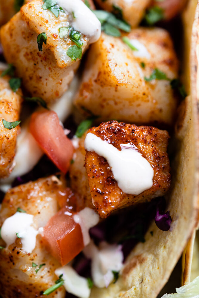 Super Easy Grilled Fish Tacos With White Sauce I Wash You Dry