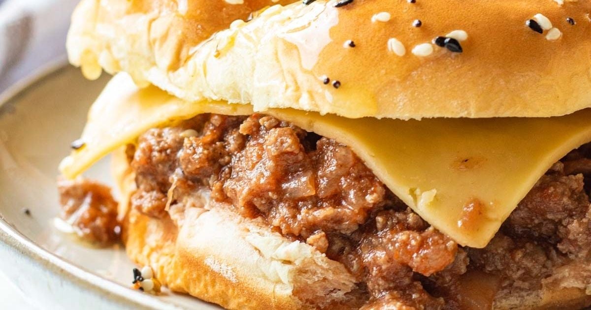 Slow Cooker Sloppy Joes - A Pretty Life In The Suburbs