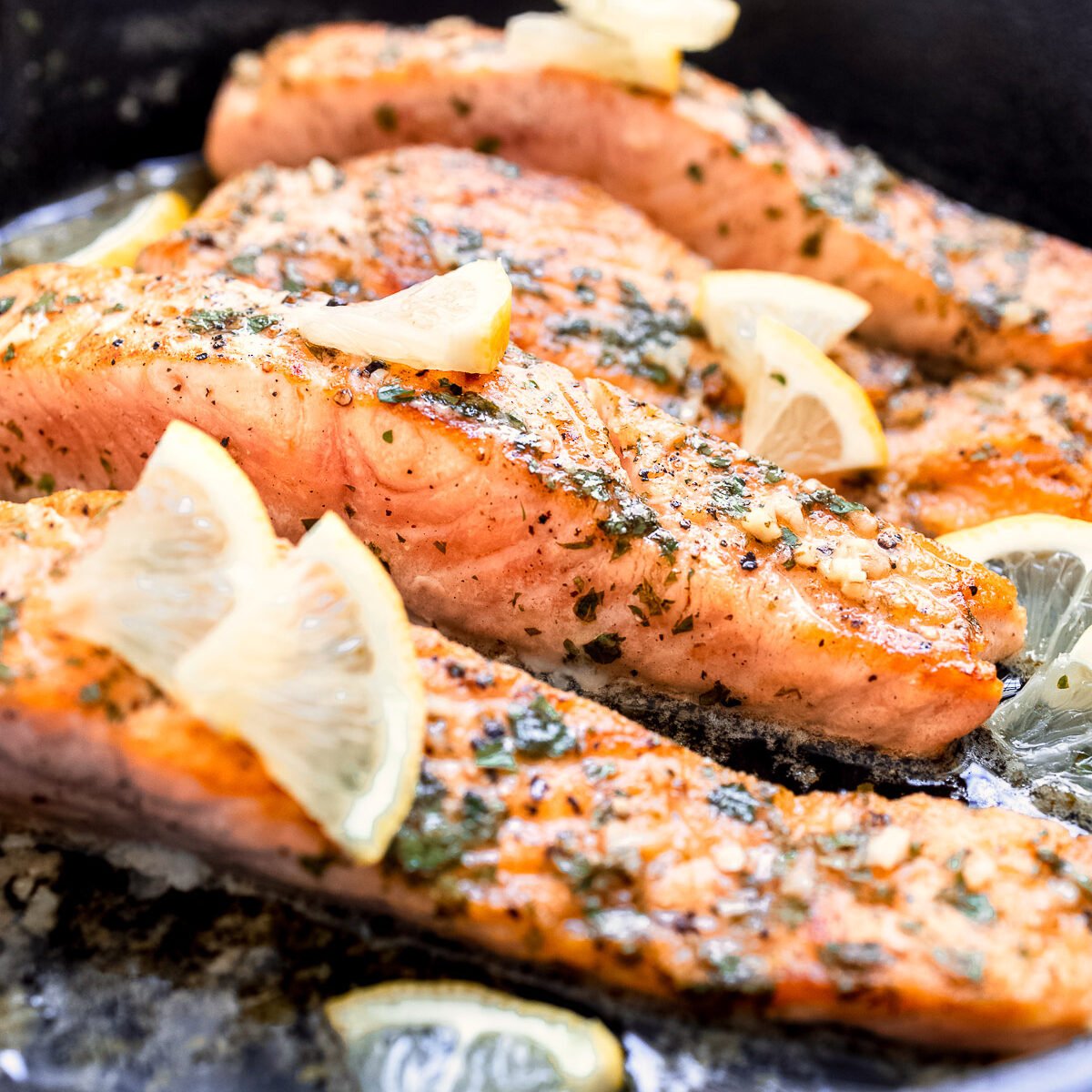 Lemon Garlic Pan Seared Salmon - I Wash You Dry