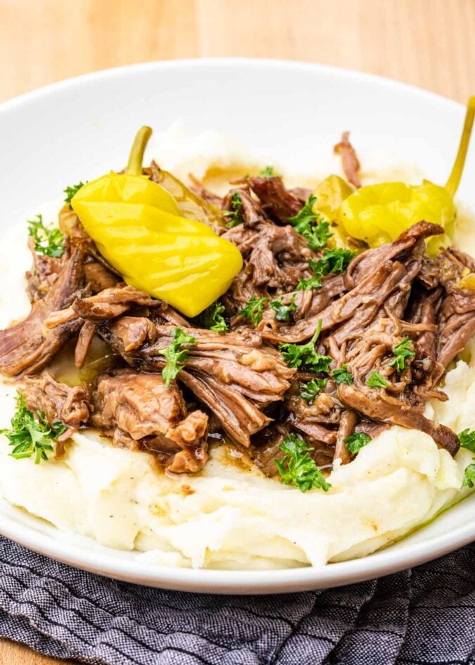 mashed potatoes with pot roast and peppers