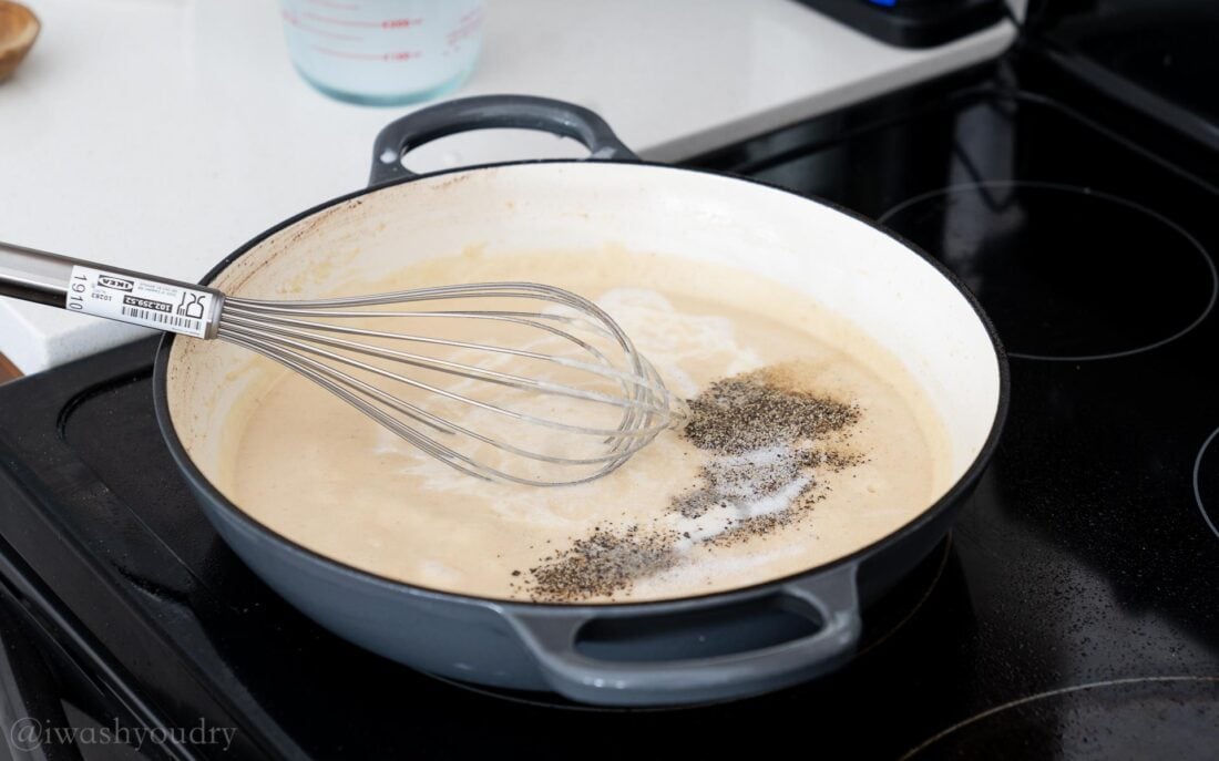 seasoned white gravy with pepper and salt.