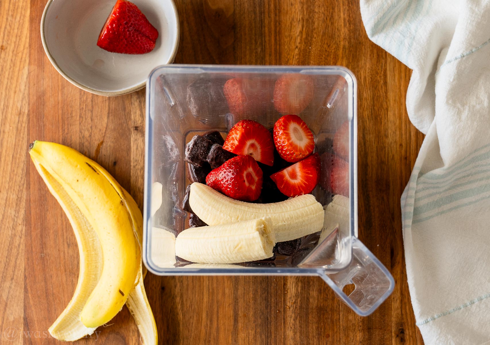 ingredients for blended smoothie bowl in blender.